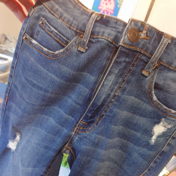 Aeropostale High Rise Jeggings, distressed gently used size 2 short - Picture 4 of 7
